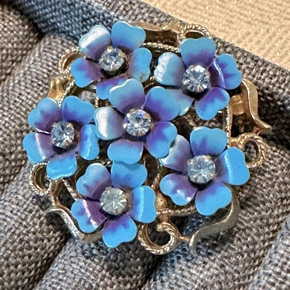 Avon Jewelry - Vintage AVON Forget Me Not Floral Blue, Purple Rhinestone Gold Brooch & Pendant